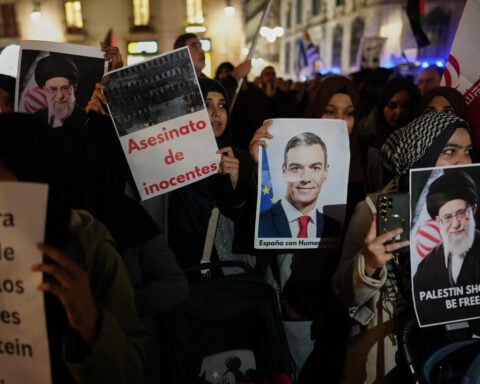 Spain's government denies cooperating with US operations in Mideast, contradicting White House