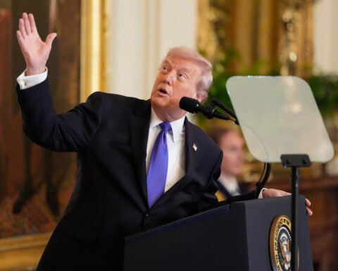 Trump's White House ballroom is too big, architect says, as 2nd panel prepares to vote on it