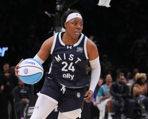 Stewart scores 32 points, carries Mist to 80-74 win over Plum, Phantom in Unrivaled final