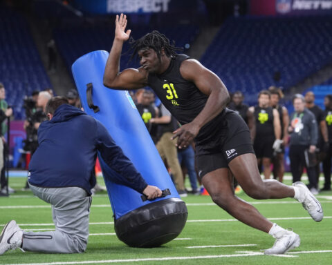 AP Mock Draft 1.0: Edge rushers go 2-3-4 after Raiders take QB Fernando Mendoza No. 1 overall