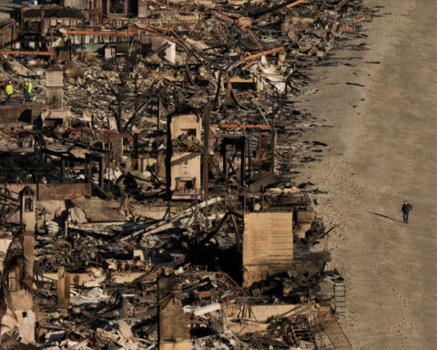 Attorneys for suspect in Los Angeles' Palisades Fire seek his release based on new evidence