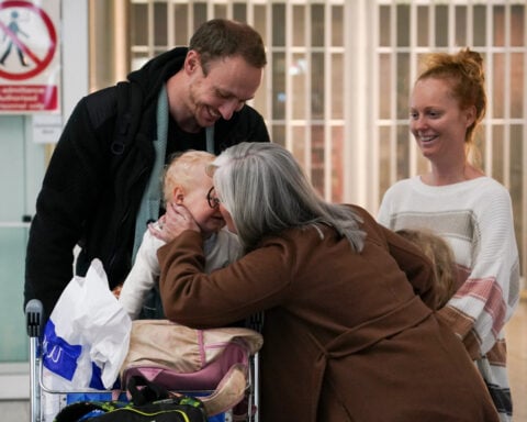 Americans stuck in the Middle East recount finding their way home with little government help