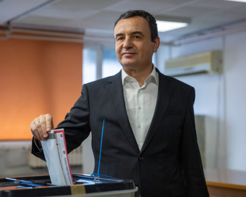 Kosovo president urges a quick snap vote after dissolving parliament to avoid further instability