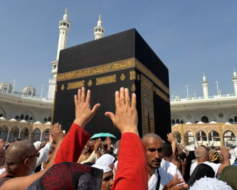 War in the Middle East ensnares many Muslim pilgrims in travel chaos