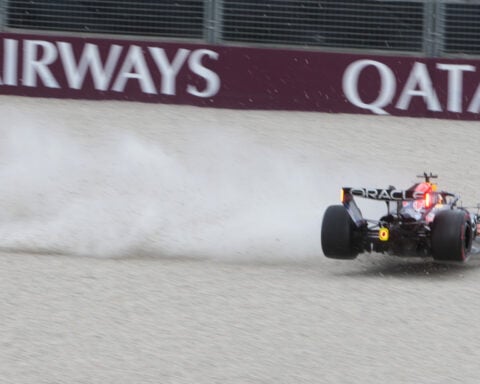 Max Verstappen gets X-rays on hands after crash at Australian GP qualifying