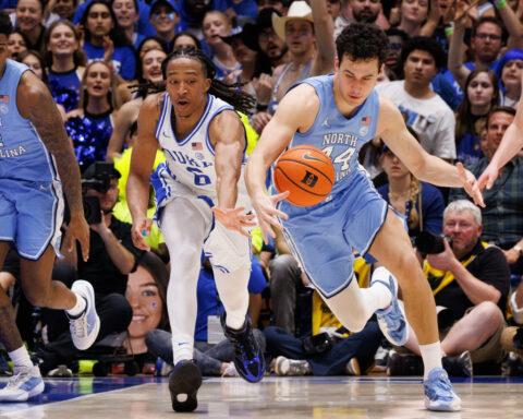 Boozer, No. 1 Duke take over after halftime to beat 17th-ranked rival North Carolina 76-61