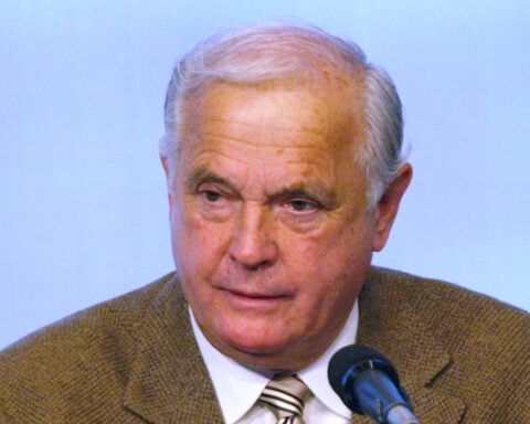 Alexander Butterfield, the Nixon aide who disclosed Watergate tapes, dies at 99