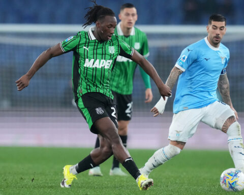 Marušić goal in stoppage time gives Lazio win over Sassuolo