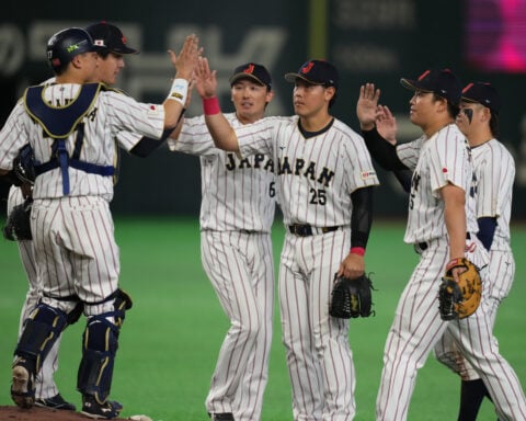 Japan breaks through with nine runs in the eighth to beat the Czech Republic 9-0 in WBC