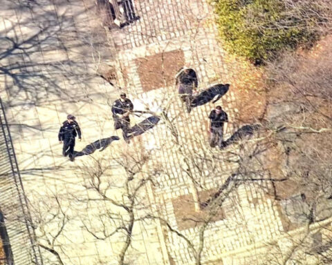 Device found near Gracie Mansion deemed safe, NYPD says