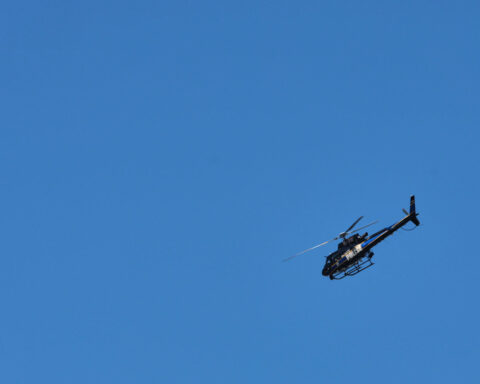 Baltimore police officer wounded, gunman killed during midday burglary call