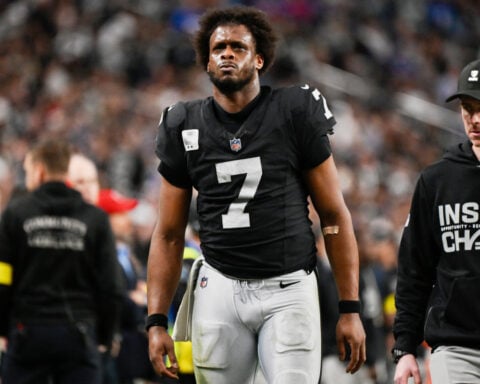 Geno Smith returns to Jets as career comes full circle in trade with Las Vegas, AP source says