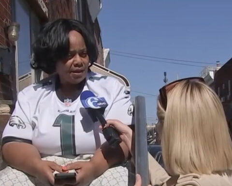 Woman stops package thief with kindness: 'You're better than that'