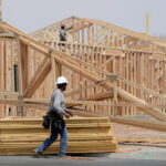 US applications for unemployment benefits inch down to 213,000 as layoffs remain stable