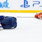 Maple Leafs star Auston Matthews leaves after knee-on-knee hit from Ducks' Radko Gudas