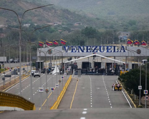 Venezuela and Colombia abruptly cancel planned presidents’ meeting, citing 'force majeure'
