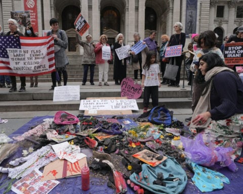 When US fights in the Middle East, American Muslim students often face discrimination