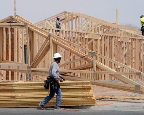 US job openings rise to a better-than-expected 7 million despite sluggish labor market