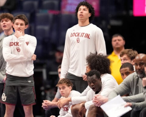 Bracket Watch: Arkansas does the bubble a favor by ending Oklahoma's run in the SEC Tournament