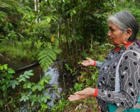Indigenous women tour Ecuador oil field as warning against Amazon drilling expansion