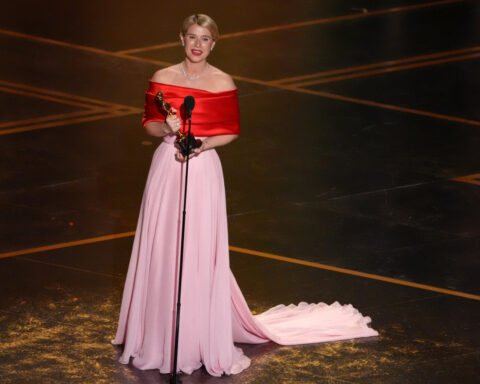 Jessie Buckley wins the best actress Oscar for tear-jerking ‘Hamnet’ performance