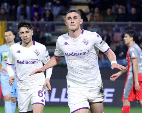 Fiorentina beats Cremonese to pull away from Serie A drop zone