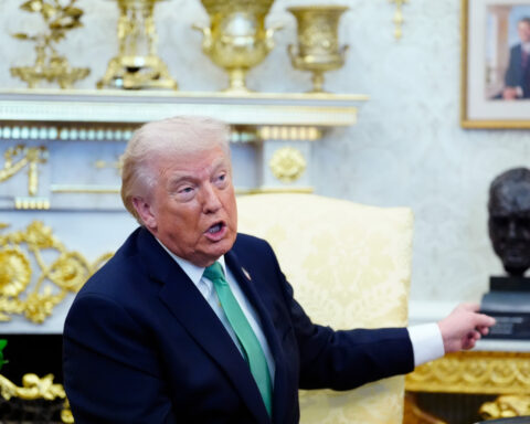 Trump postpones his China trip to focus on the war in Iran