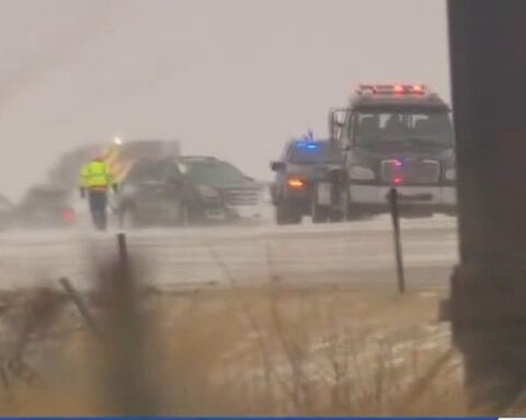 Omaha man recalls 'trying to dodge' cars in I-80 pileup