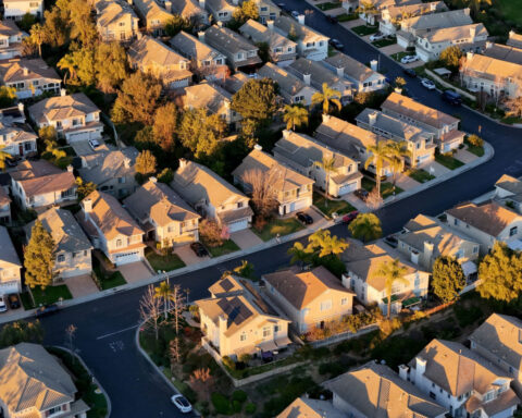 Mortgage rates climb to highest level in more than 3 months as Iran war reignites inflation fears