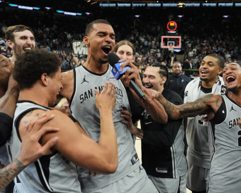 Wembanyama hits winner as Spurs beat Suns 101-100 to end 6-season postseason drought