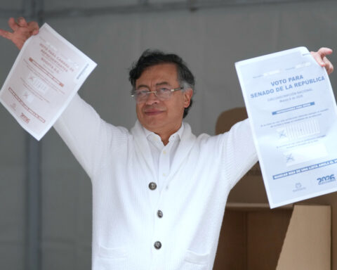 DEA names Colombian president 'priority target' as US prosecutors probe ties to drug traffickers