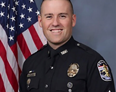 Feds move to dismiss charges against officers accused of falsifying warrant in Breonna Taylor raid