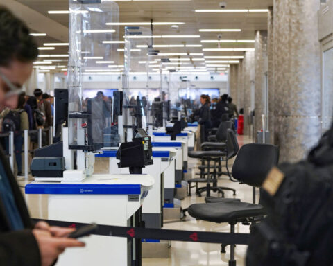 TSA workers go unpaid as unpredictable wait times mount during shutdown. Here’s what travelers should know this weekend