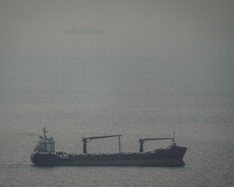 The Latest: New threats from Trump and Iran heighten risks to energy supplies