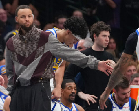 Stephen Curry will participate in play-in tourney for Warriors if he's able, coach Steve Kerr says