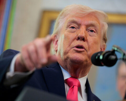 Obstacles to ending war come into focus as US and Iran outline starkly different demands