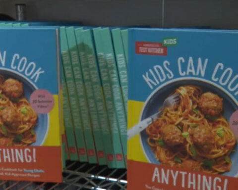 Why kids and families learn to cook during doctor's appointments at this hospital