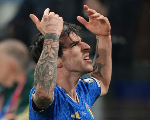 Italy beats Northern Ireland 2-0 in World Cup playoff semifinal. Gyökeres gets hat trick for Sweden