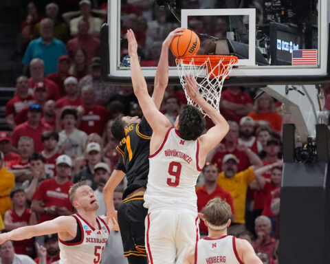 Nebraska's Fred Hoiberg takes blame for having 4 players on floor, leading to critical Iowa bucket