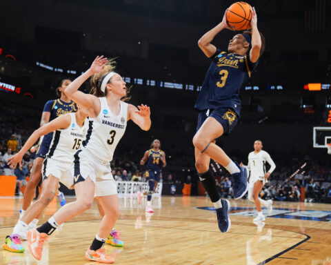 Notre Dame's Hannah Hidalgo breaks NCAA single-season steals record in March Madness game