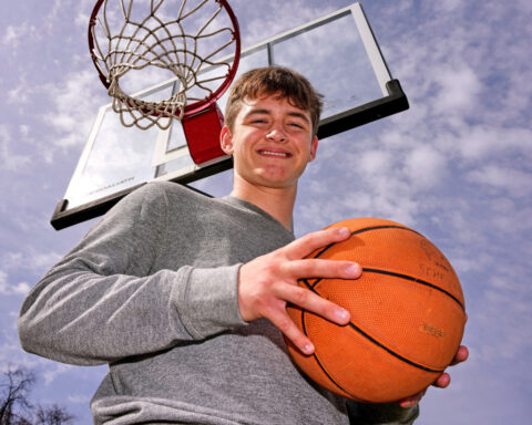Eighth-grader's perfect women's NCAA bracket lasts until Sweet 16 before finally missing a game
