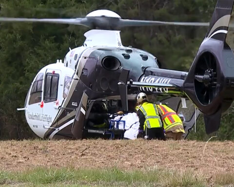 2 students dead and at least 7 others injured in Tennessee school bus crash