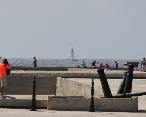 Missing sailboats carrying aid land in Cuba after being located by Mexican navy