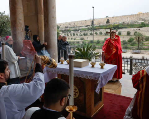 Israeli police prevent Catholic leaders from celebrating Palm Sunday Mass at Jerusalem church