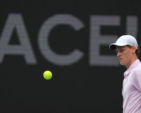 Sinner follows Sabalenka's lead with a 'Sunshine Double,' beating Lehecka in Miami Open final