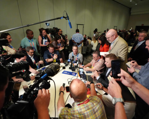 Options vary for veteran QBs Aaron Rodgers, Kirk Cousins, Jimmy Garoppolo and Russell Wilson