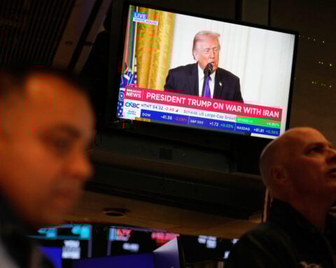 Trump's go-to moves to influence the markets are increasingly falling flat as the Iran war drags on