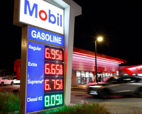 US gas prices hit $4 per gallon for first time since 2022