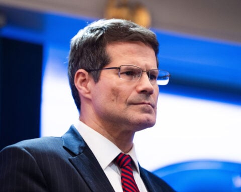 Trump’s top litigator faces uphill battle with birthright citizenship