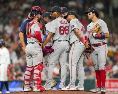 Umpire loses track of count, leading to walk instead of strikeout for Astros' Cam Smith vs. Red Sox